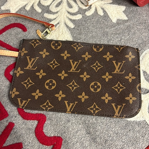 Unbranded Louis Vuitton wristlet - Picture 2 of 3